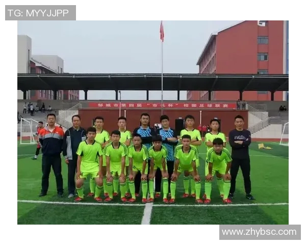 南京足球队在城市联赛中的灵活性表现分析与点评