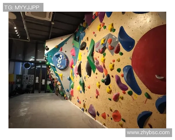 攀岩巨献:深入解析上海攀岩队的耐力与训练秘诀 攀岩巨献:深入解析上海攀岩队的耐力与训练秘诀